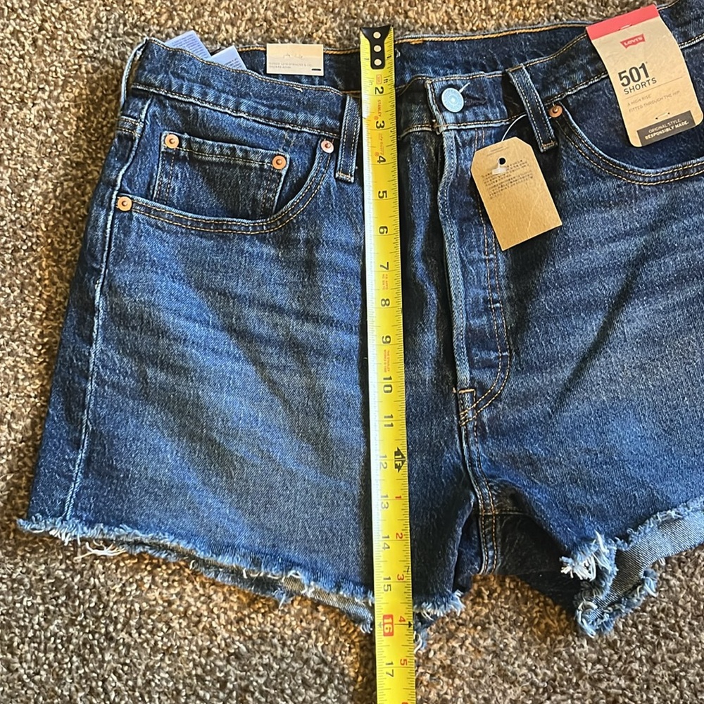 Levi’s 501 Shorts - Picture 11 of 16